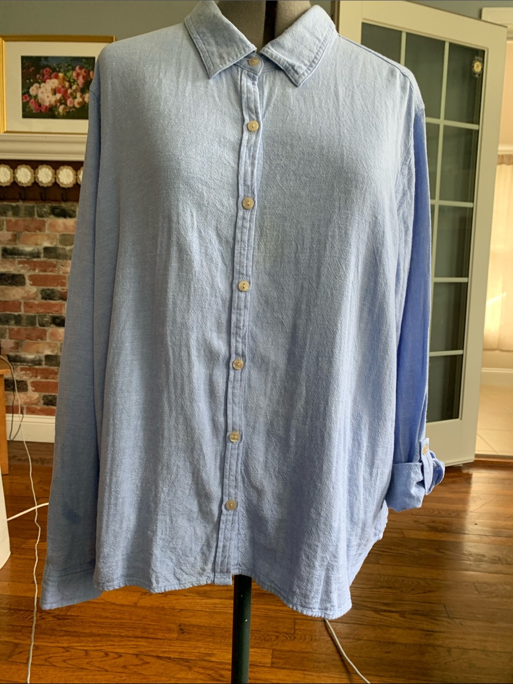Orvis chambray shirt in blue Adjustable sleeves .